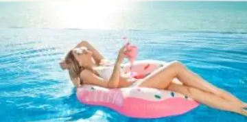 Pode entrar na piscina menstruada? Descubra agora mesmo!