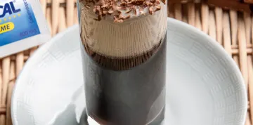 Café expresso com raspas de chocolate