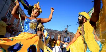 Imagem da notícia Pela primeira vez, Carnaval de Salvador vira um show de compras e entretenimento ao vivo