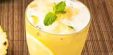 Suco de Abacaxi, limão siciliano e hortelã
